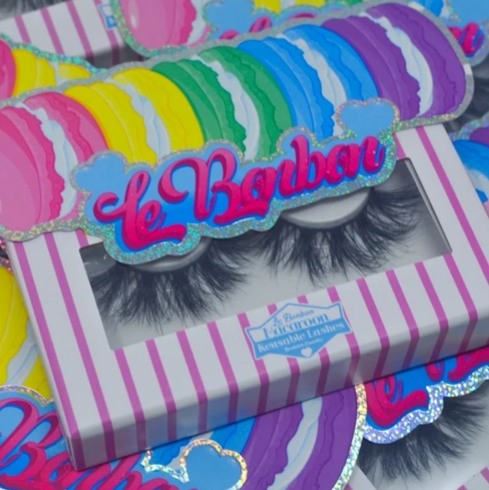 Bombshell Cosmetica Lashes Le Bonbon Macaroon Lashes